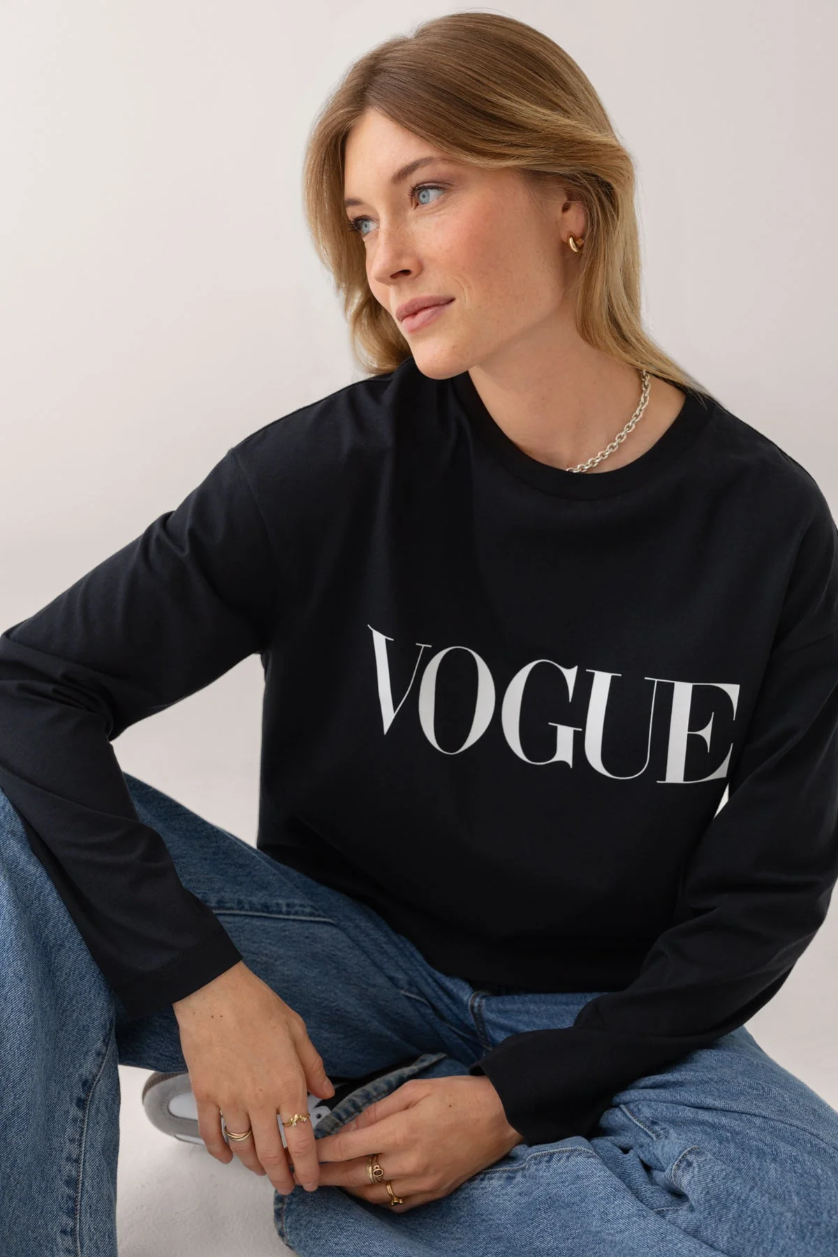 VOGUE Longsleeve Black Logo - Image 5