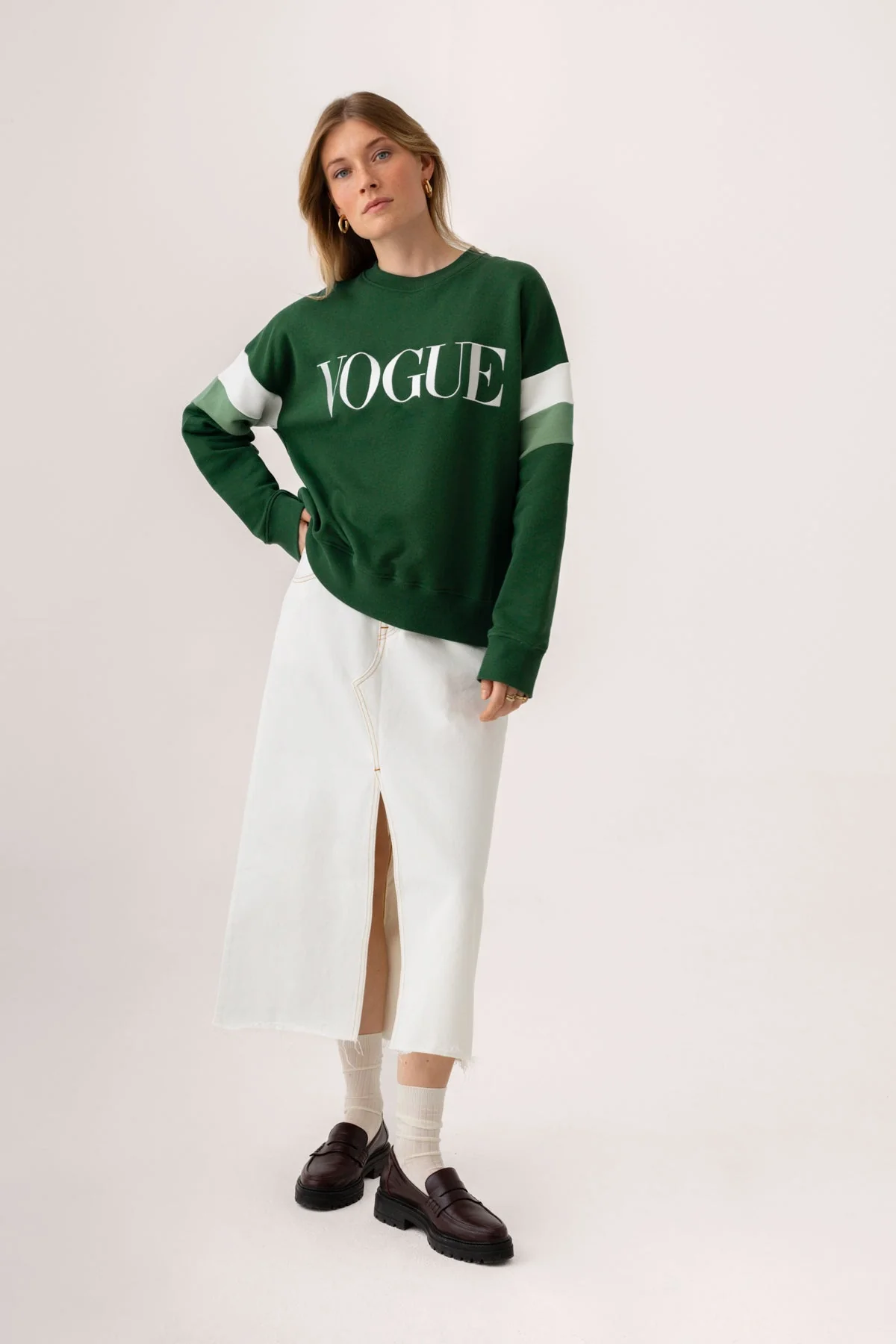 VOGUE Sweatshirt Green Contrasting Details - Image 5