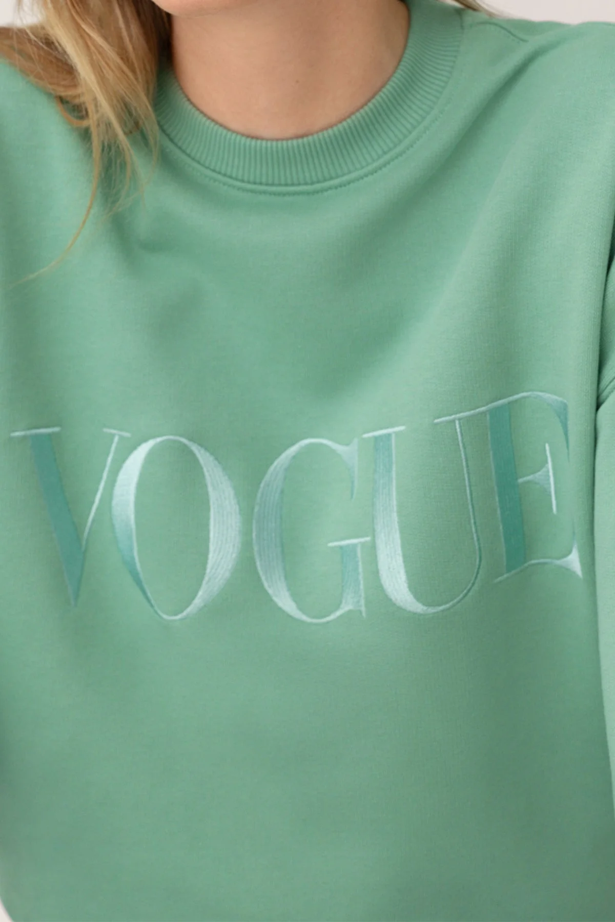 VOGUE Sweatshirt Green Embroidered Logo - Image 3