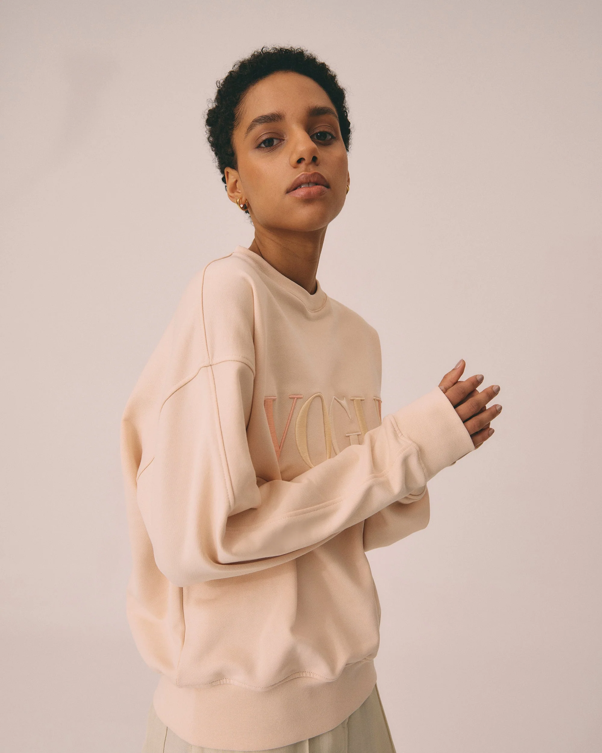 VOGUE Sweatshirt Light Peach Embroidered Ombré Logo - Image 5