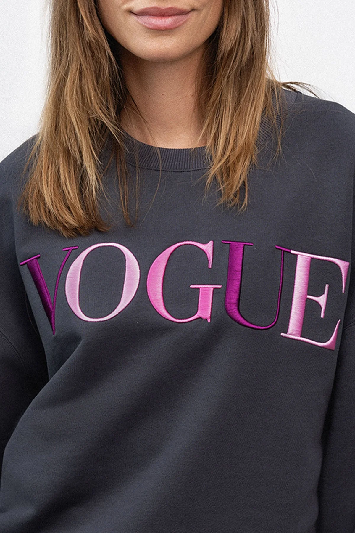 VOGUE Sweatshirt Tornado Gray Embroidered Colorful Logo - Image 3