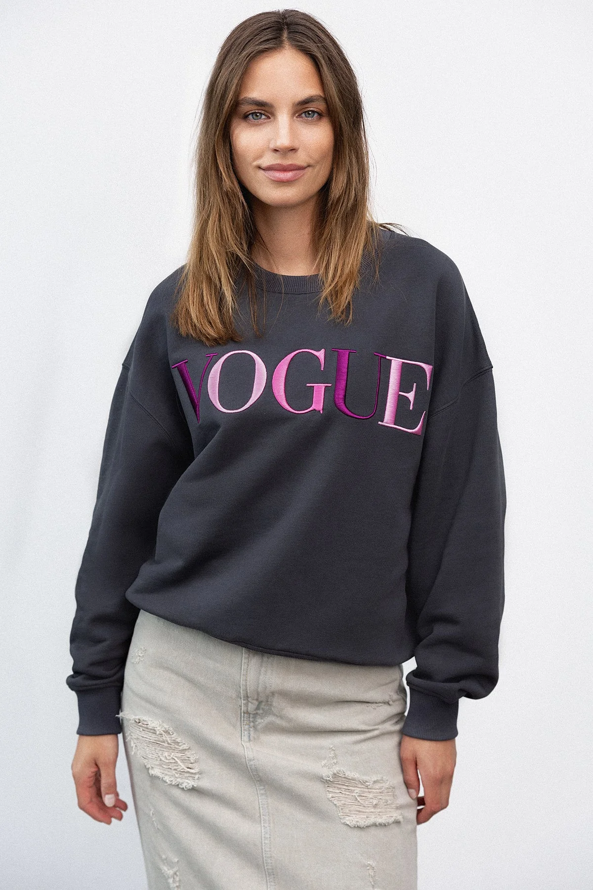 VOGUE Sweatshirt Tornado Gray Embroidered Colorful Logo - Image 4