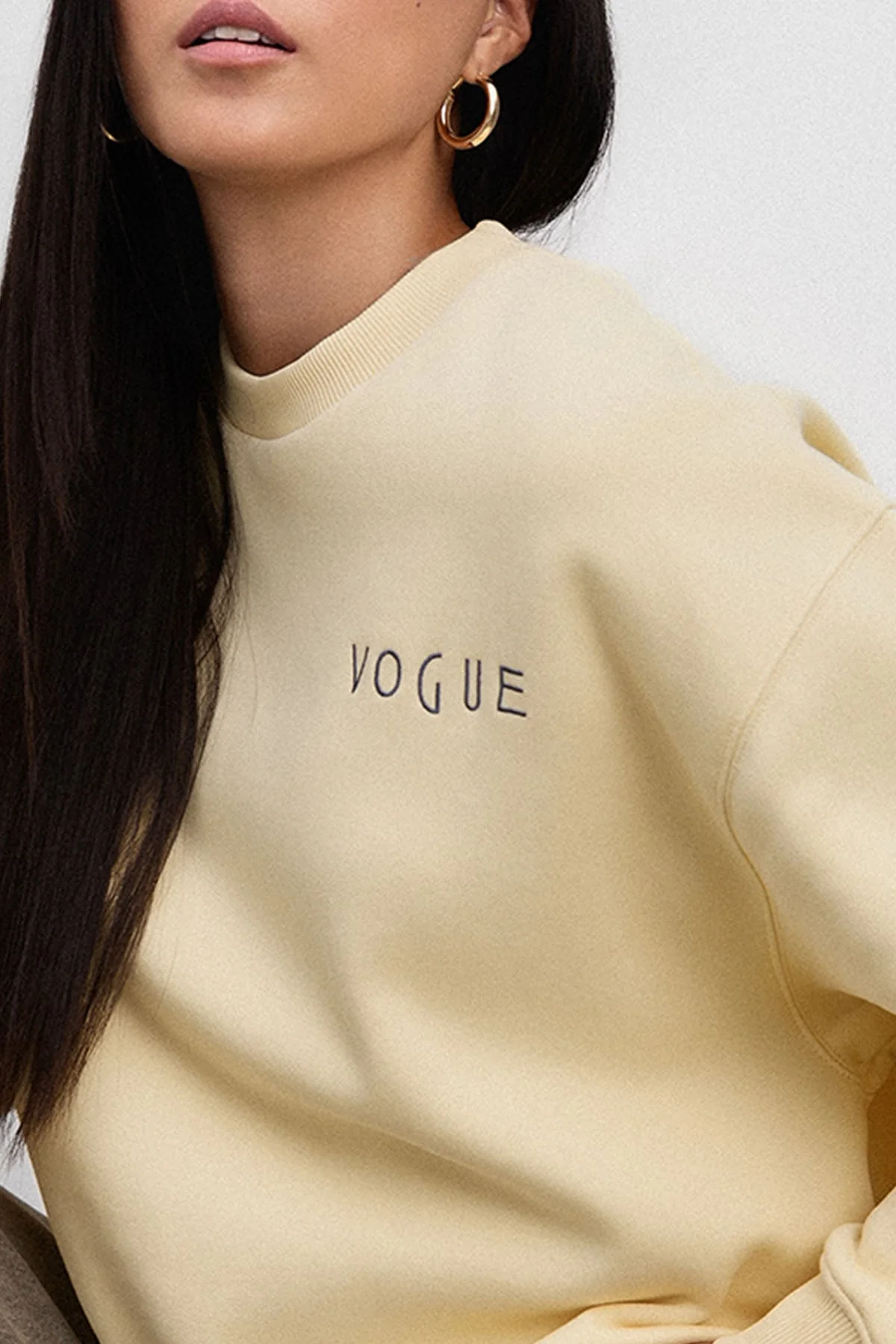 VOGUE Sweatshirt Vanilla Cover Print - Image 4
