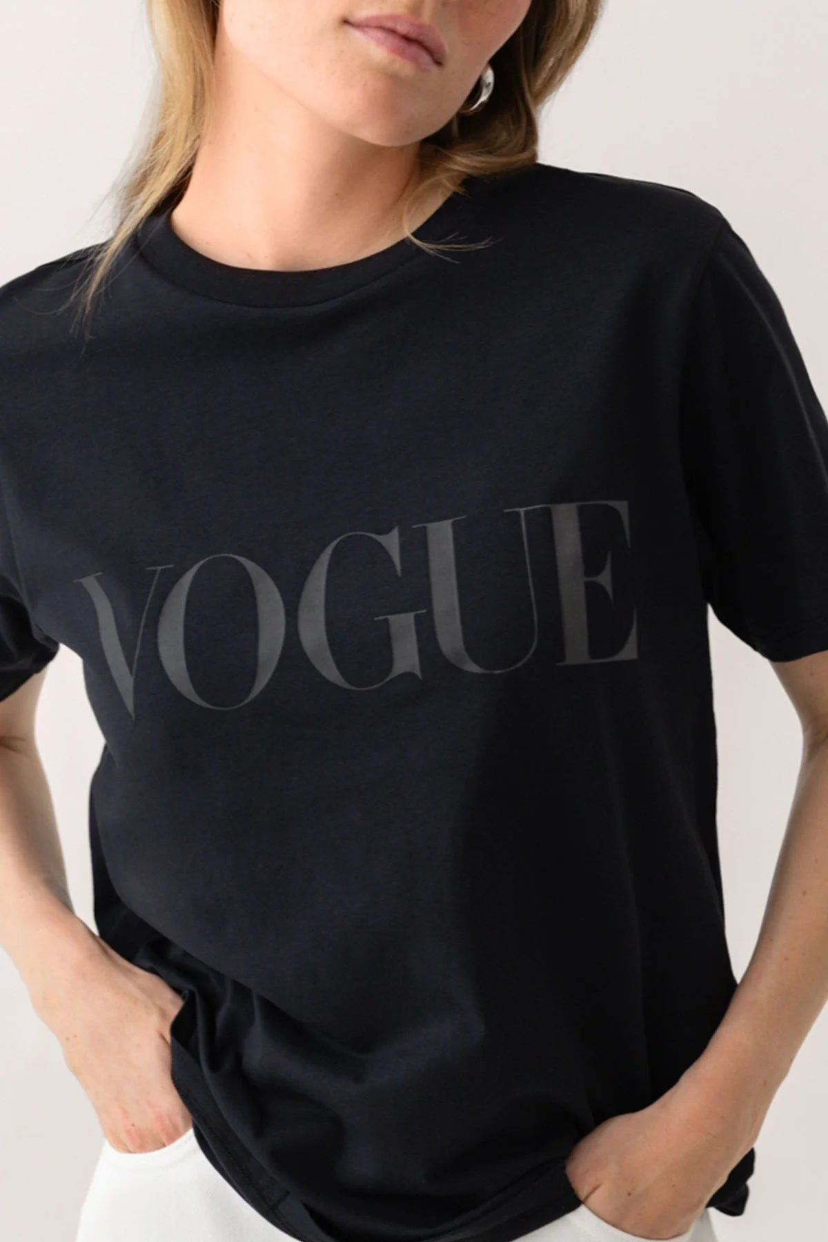 VOGUE T-Shirt Black Tonal Logo - Image 4
